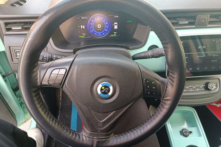 Used Brilliance Xinri i03 2021 318 km 31.45 kWh Steering Wheel