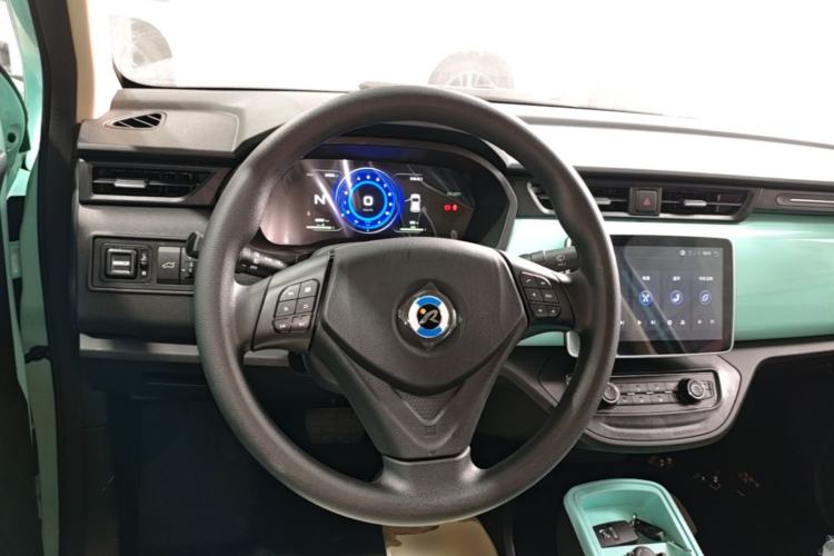 Used Brilliance Xinri i03 2021 318 km 31.45 kWh Steering Wheel