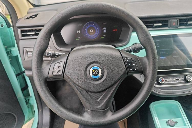 Used Brilliance Xinri i03 2021 318 km 31.45 kWh Steering Wheel