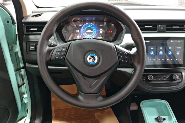 Used Brilliance Xinri i03 2021 318 km 31.45 kWh Steering Wheel