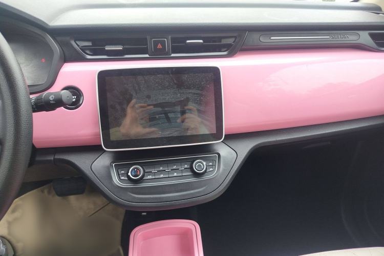 Used Brilliance Xinri i03 2021 318 km 31.45 kWh Audio And AC Panel