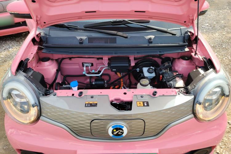 Used Brilliance Xinri i03 2021 318 km 31.45 kWh Engine Bay