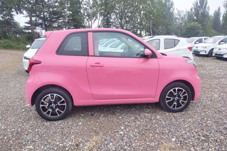 Used Brilliance Xinri i03 2021 318 km 31.45 kWh Exterior 2