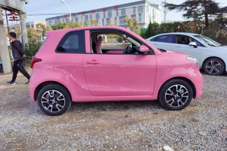 Used Brilliance Xinri i03 2021 318 km 31.45 kWh Exterior 3