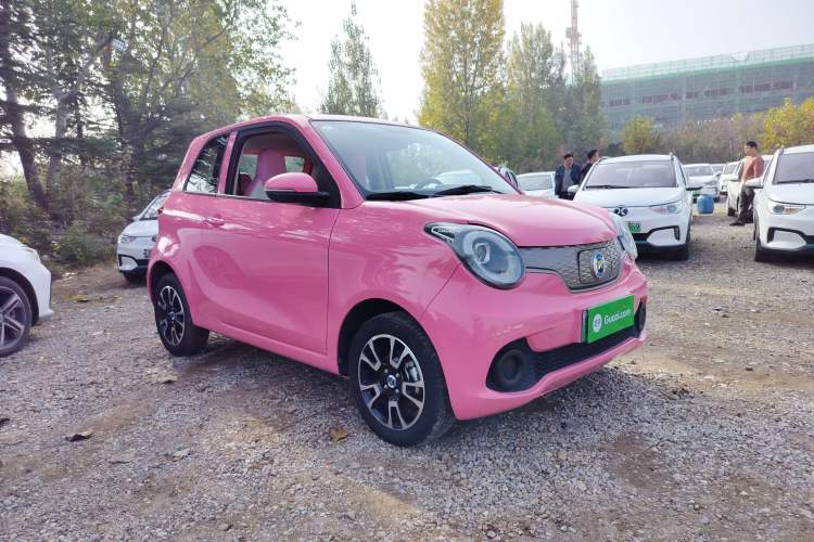 Used Brilliance Xinri i03 2021 318 km 31.45 kWh Exterior 3