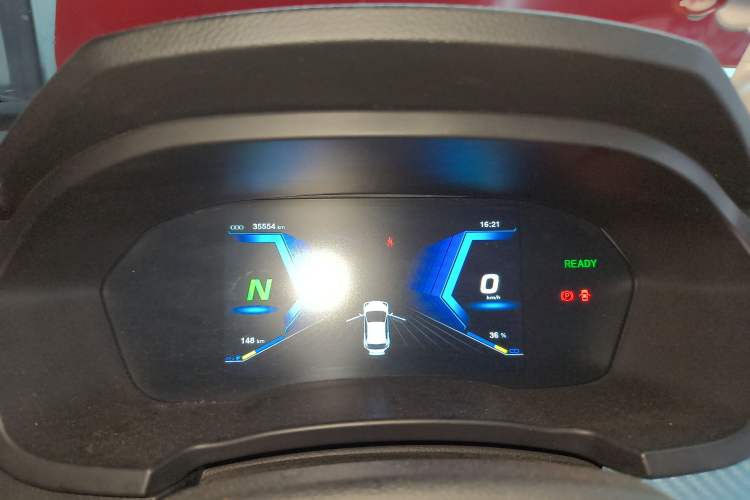 Used Brilliance Xinri i03 2021 410 km 38.54 kWh Instrument Cluster