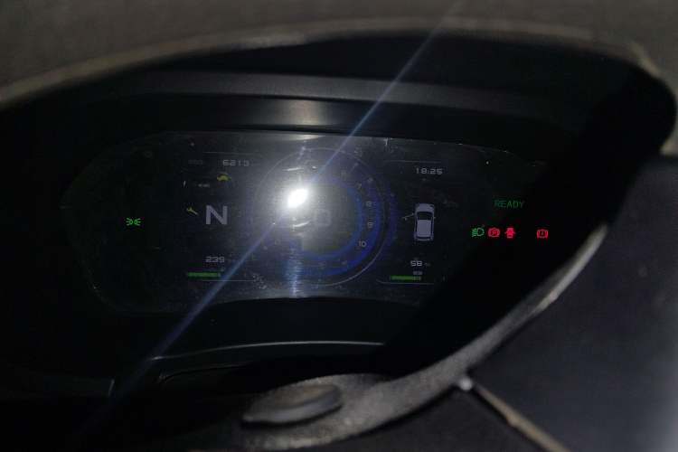 Used Brilliance Xinri i03 2021 410 km 38.54 kWh Instrument Cluster
