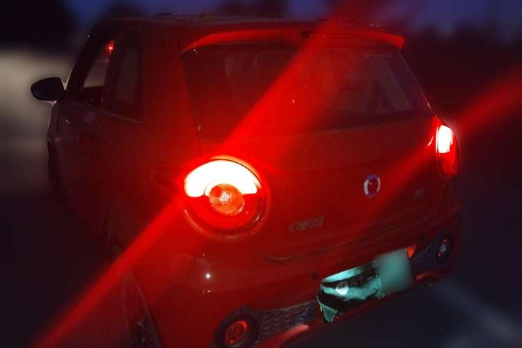 Used Brilliance Xinri i03 2021 410 km 38.54 kWh Rear Left 45 Deg