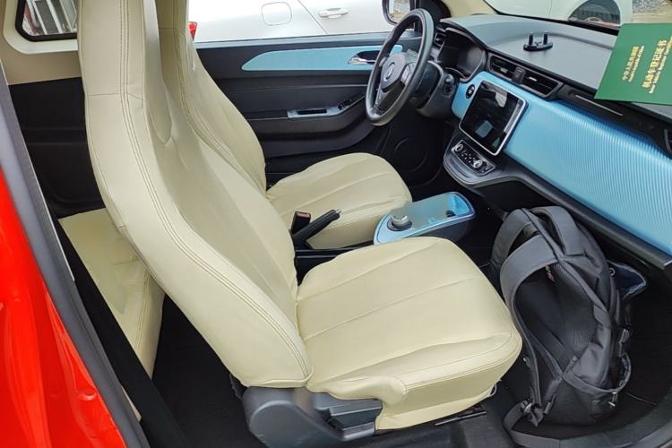 Used Brilliance Xinri i03 2021 410 km 38.54 kWh Right Front Seat