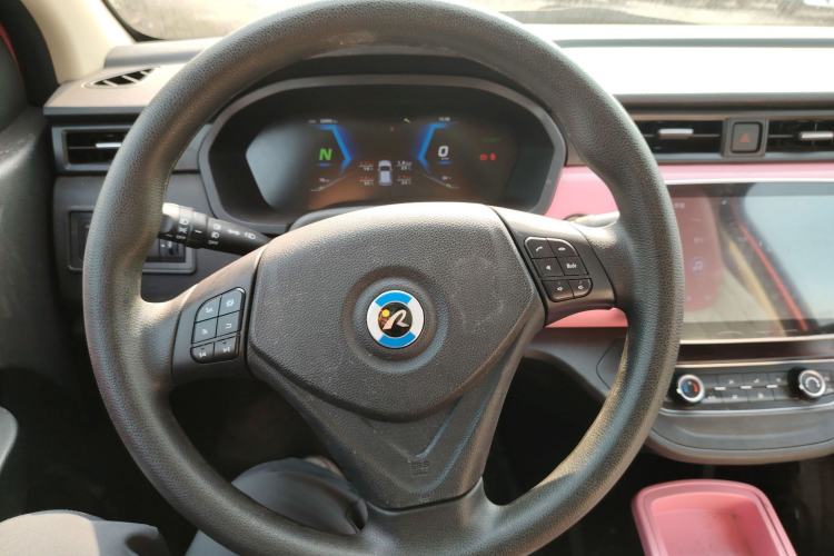 Used Brilliance Xinri i03 2021 318 km 31.45 kWh Steering Wheel