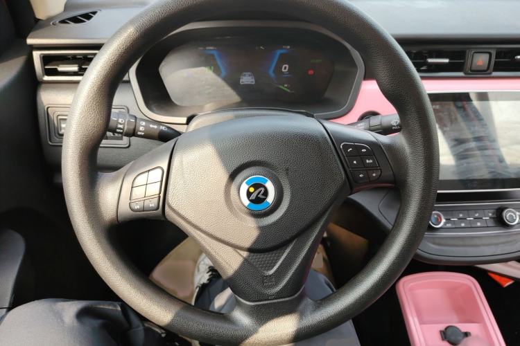 Used Brilliance Xinri i03 2021 318 km 31.45 kWh Steering Wheel