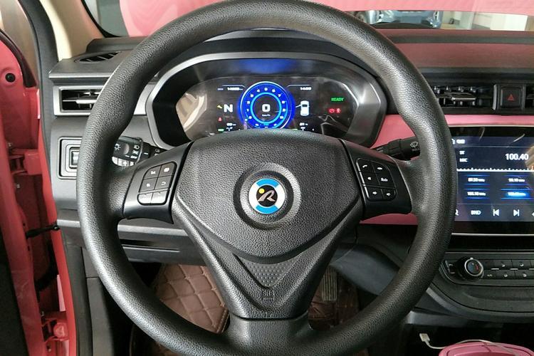 Used Brilliance Xinri i03 2021 318 km 31.45 kWh Steering Wheel