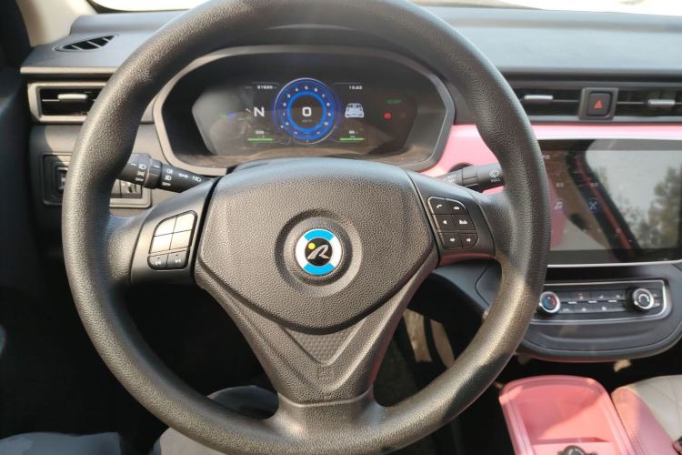 Used Brilliance Xinri i03 2021 318 km 31.45 kWh Steering Wheel