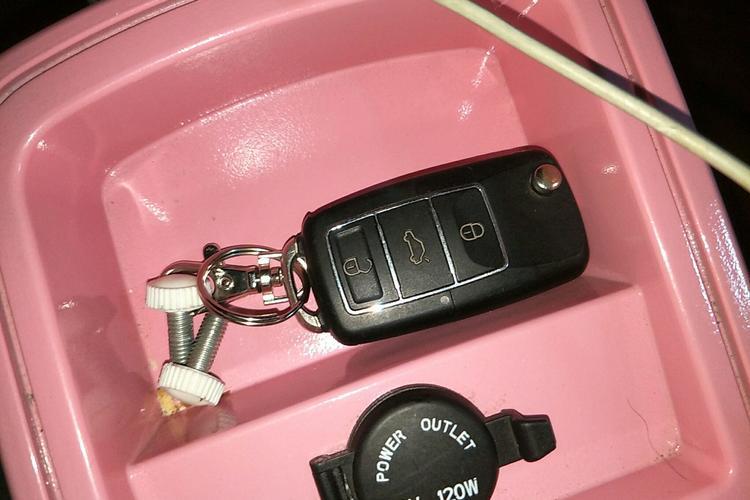 Used Brilliance Xinri i03 2021 318 km 31.45 kWh Vehicle Key