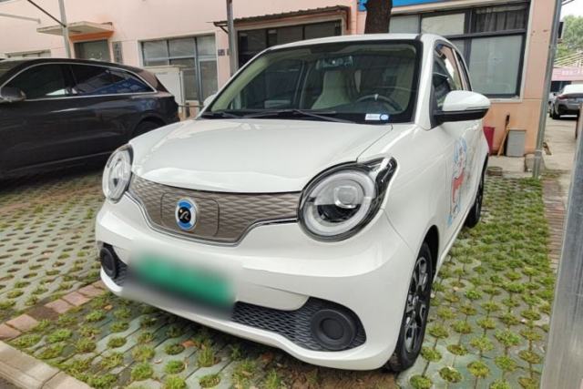 Used Brilliance Xinri i03 2021 318 km 31.45 kWh