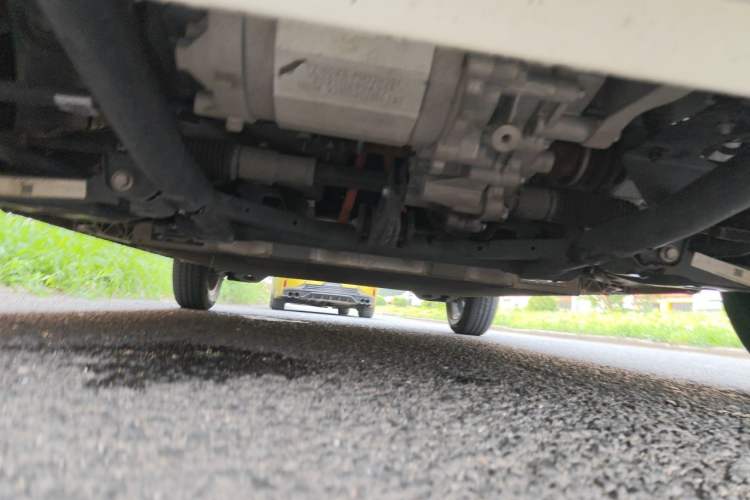 Used Brilliance Xinri i03 2021 318 km 31.45 kWh Chassis Front