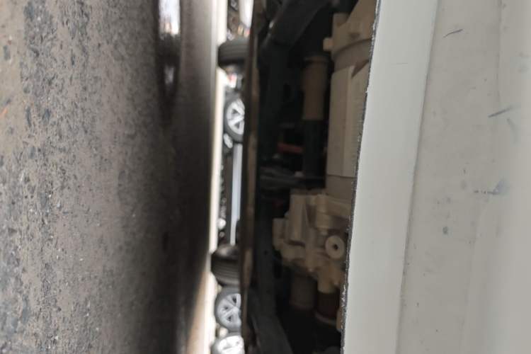 Used Brilliance Xinri i03 2021 318 km 31.45 kWh Chassis Front