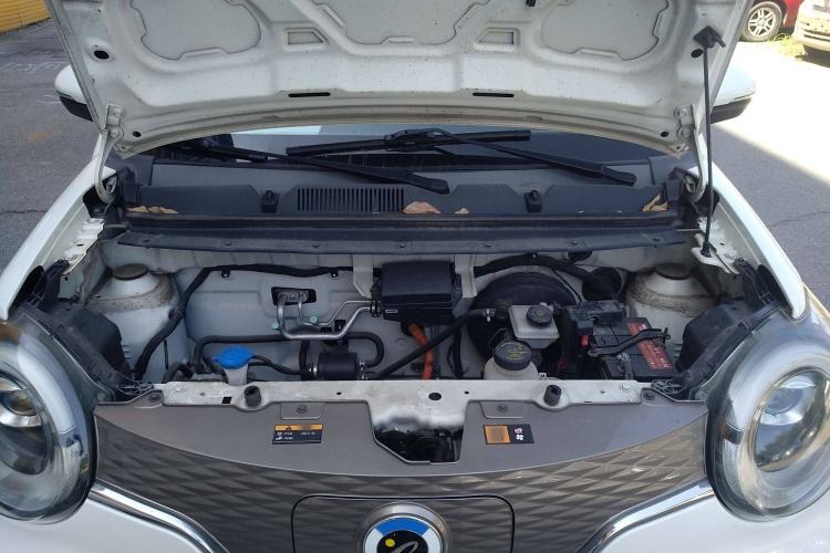 Used Brilliance Xinri i03 2021 318 km 31.45 kWh Engine Bay