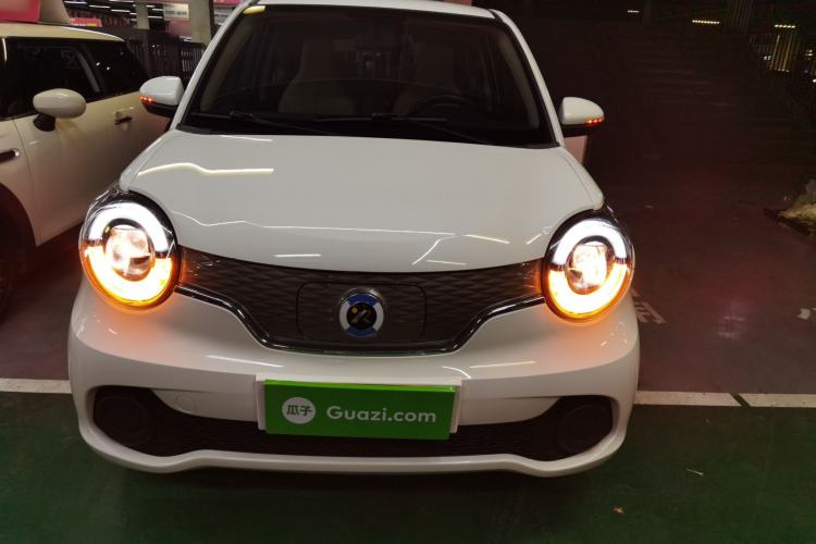Used Brilliance Xinri i03 2021 318 km 31.45 kWh Exterior 1