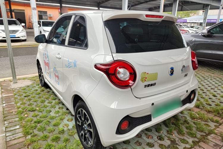 Used Brilliance Xinri i03 2021 318 km 31.45 kWh Exterior 2