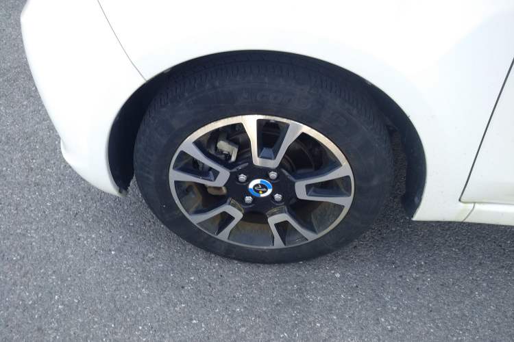 Used Brilliance Xinri i03 2021 318 km 31.45 kWh Exterior 7