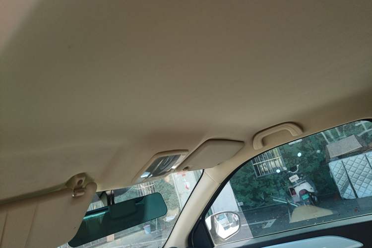 Used Brilliance Xinri i03 2021 318 km 31.45 kWh Headliner