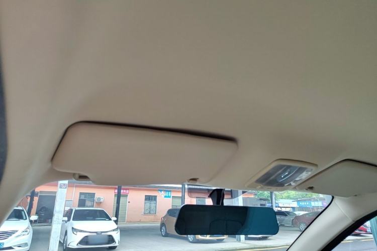 Used Brilliance Xinri i03 2021 318 km 31.45 kWh Headliner