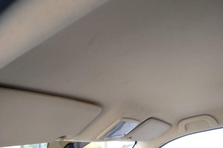 Used Brilliance Xinri i03 2021 318 km 31.45 kWh Headliner