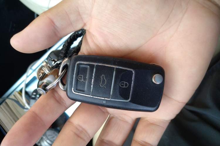 Used Brilliance Xinri i03 2021 318 km 31.45 kWh Interior 1