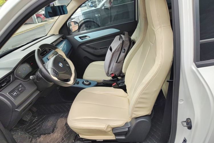 Used Brilliance Xinri i03 2021 318 km 31.45 kWh Left Front Seat