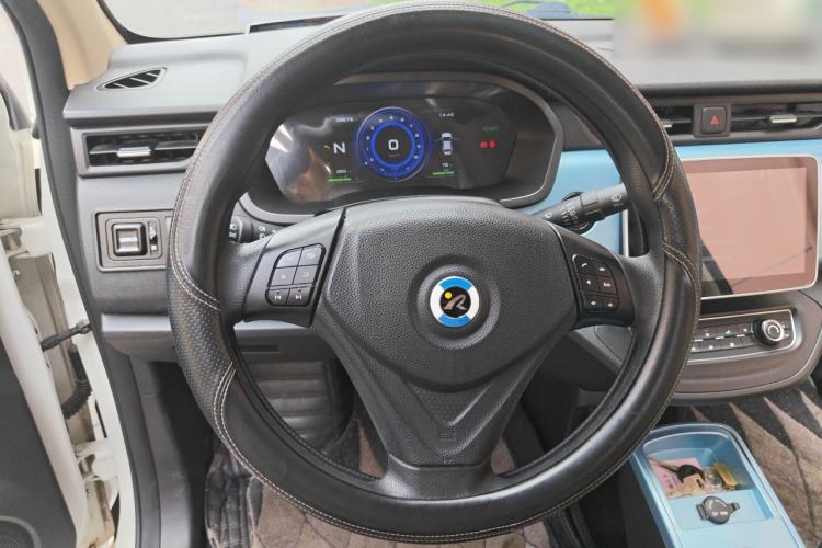 Used Brilliance Xinri i03 2021 318 km 31.45 kWh Steering Wheel