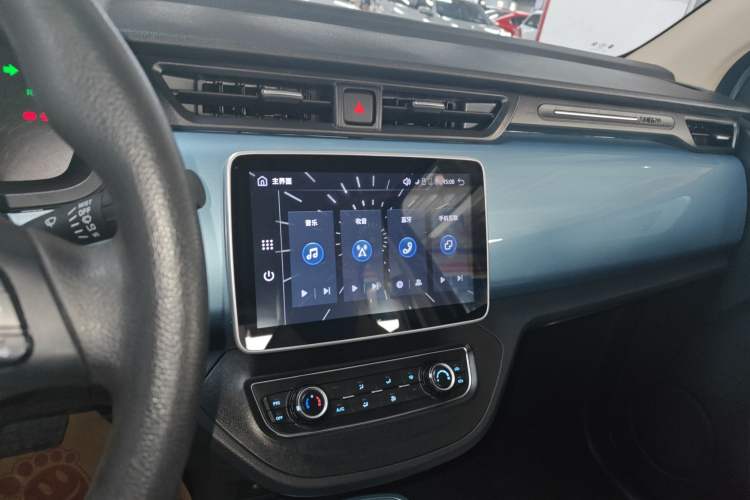 Used Brilliance Xinri i03 2022 Youth Edition 31.45 kWh Audio And AC Panel