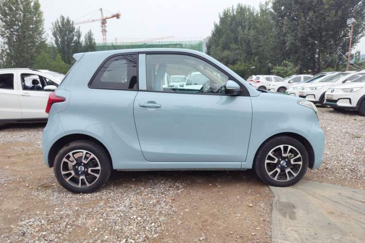 Used Brilliance Xinri i03 2022 Youth Edition 31.45 kWh Exterior 2
