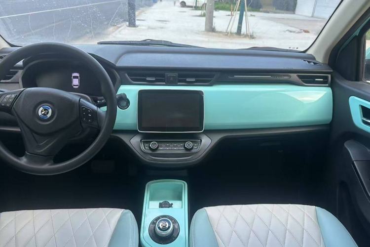 Used Brilliance Xinri i03 2022 Youth Edition 31.45 kWh Interior 5