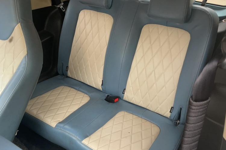 Used Brilliance Xinri i03 2022 Youth Edition 31.45 kWh Interior 8