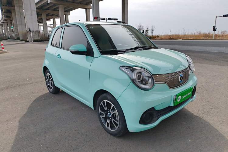 Used Brilliance Xinri i03 2022 Youth Edition 31.45 kWh Exterior 1