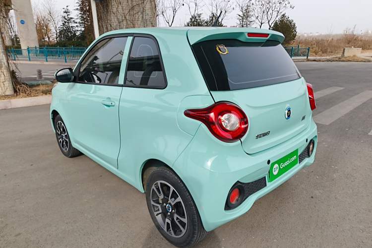 Used Brilliance Xinri i03 2022 Youth Edition 31.45 kWh Exterior 2