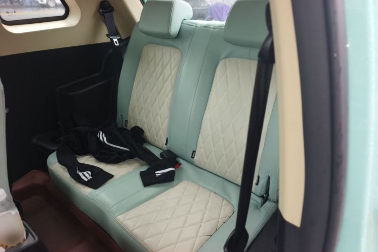 Used Brilliance Xinri i03 2022 Youth Edition 31.45 kWh Left Rear Seat