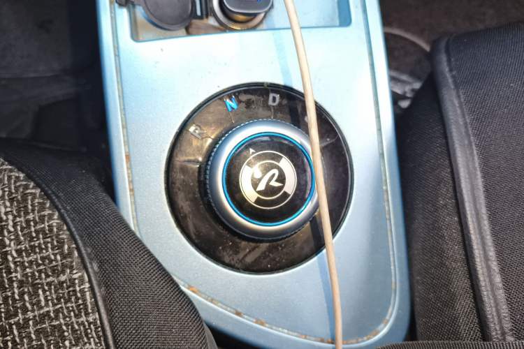 Used Brilliance Xinri i03A 2021 318 km 31.45 kWh Gear Lever