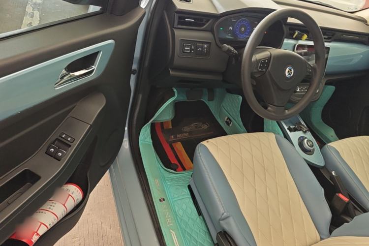 Used Brilliance Xinri i03A 2021 318 km 31.45 kWh Driver Seat