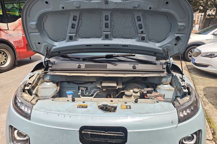 Used Brilliance Xinri i03A 2021 318 km 31.45 kWh Engine Bay