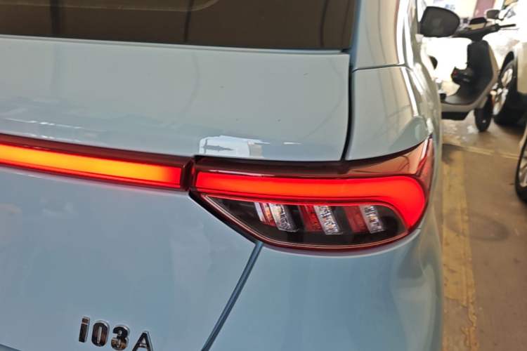 Used Brilliance Xinri i03A 2021 318 km 31.45 kWh Exterior 3