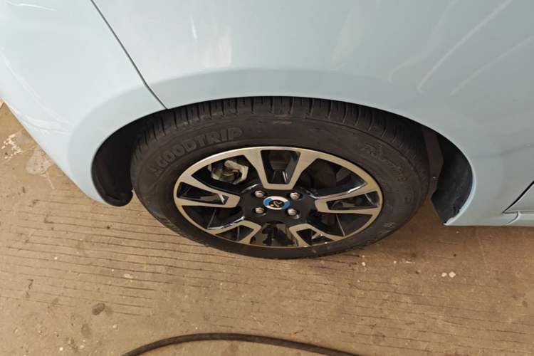 Used Brilliance Xinri i03A 2021 318 km 31.45 kWh Exterior 4
