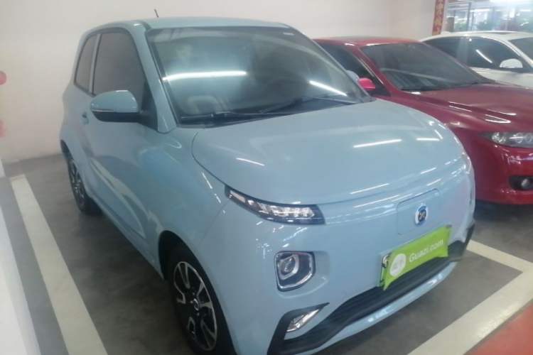 Used Brilliance Xinri i03A 2021 318 km 31.45 kWh Front Right 45 Deg