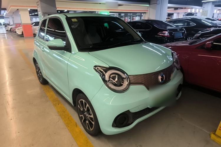 Used Brilliance Xinri i03A 2021 318 km 31.45 kWh Front Right 45 Deg