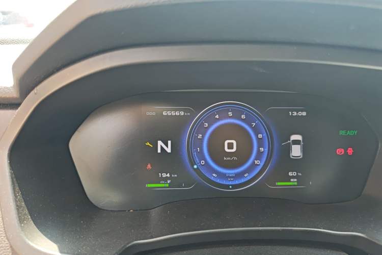Used Brilliance Xinri i03A 2021 318 km 31.45 kWh Odometer Close Up