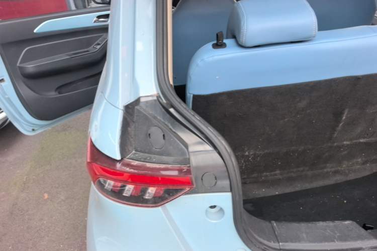 Used Brilliance Xinri i03A 2021 410 km 38.54 kWh Rear Left 45 Deg