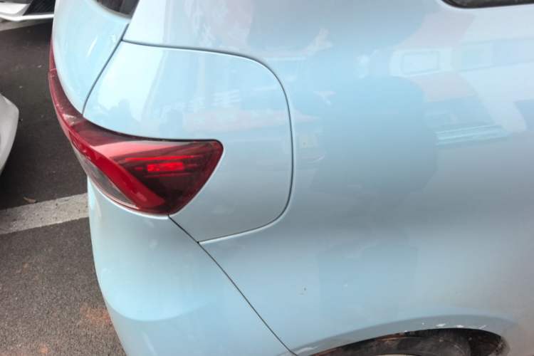 Used Brilliance Xinri i03A 2021 410 km 38.54 kWh Right Rear Taillight