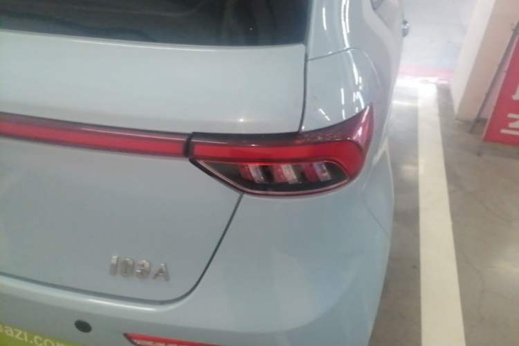 Used Brilliance Xinri i03A 2021 318 km 31.45 kWh Right Rear Taillight