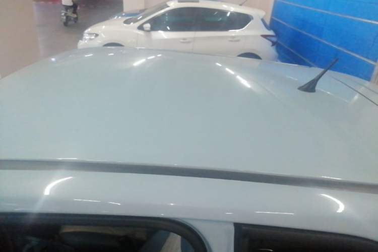 Used Brilliance Xinri i03A 2021 318 km 31.45 kWh Roof